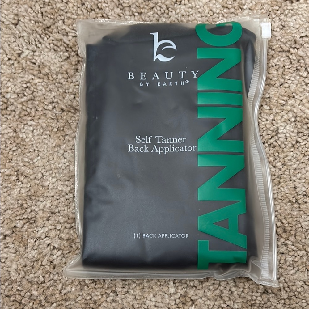 Beauty by Earth Self Tanner Back Applicator